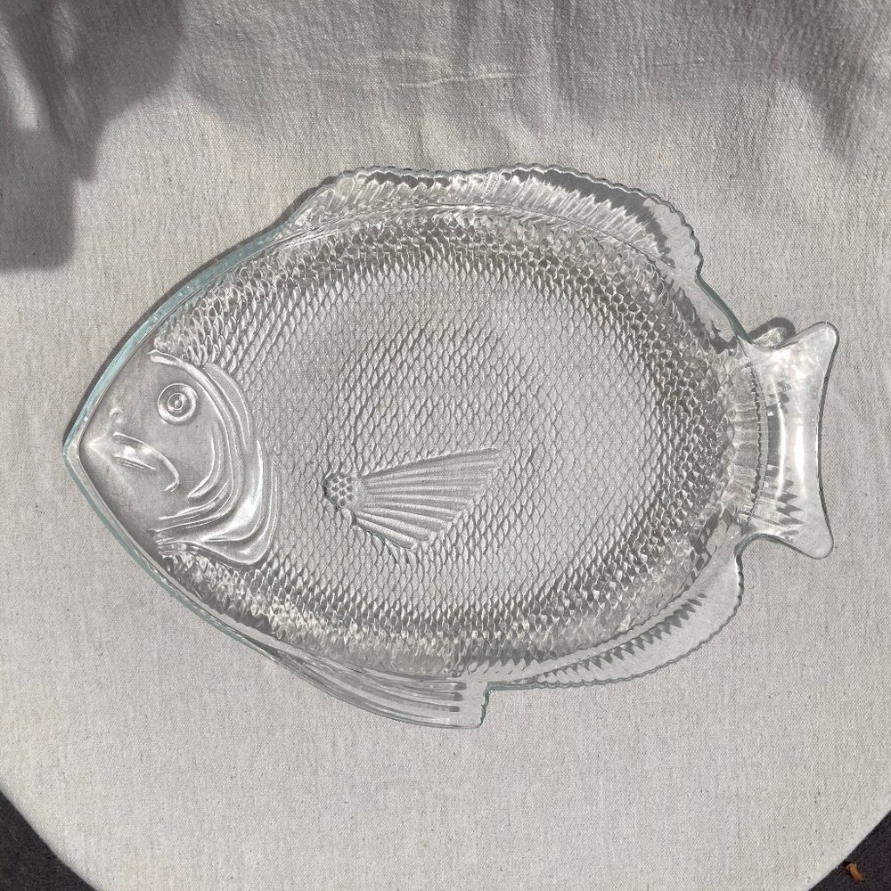 Vintage Embossed Glass Fish Shaped Platter Oven Proof U.S.A.